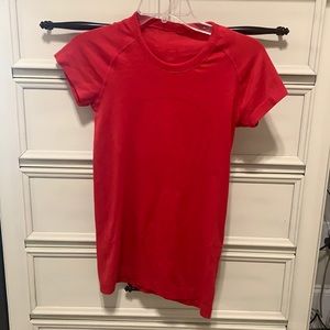 Lululemon Swiftly Tech Top